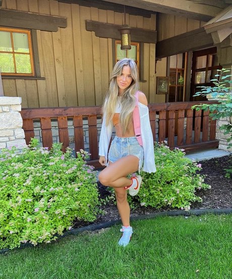 bodybuilder male onlyfans art porn picture