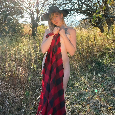 yourlittlefauxfoxfree pornstar erotic pictures