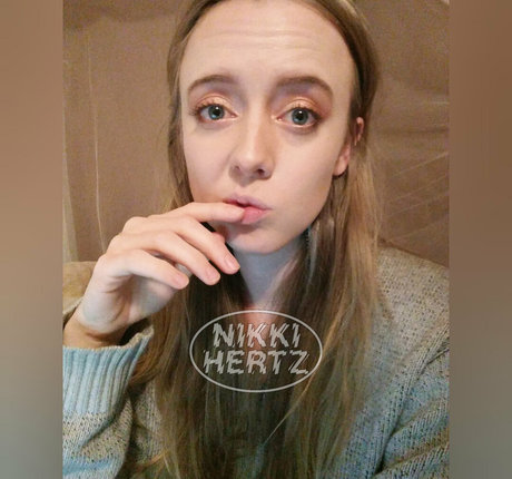 thenikkihertz model pretty archive