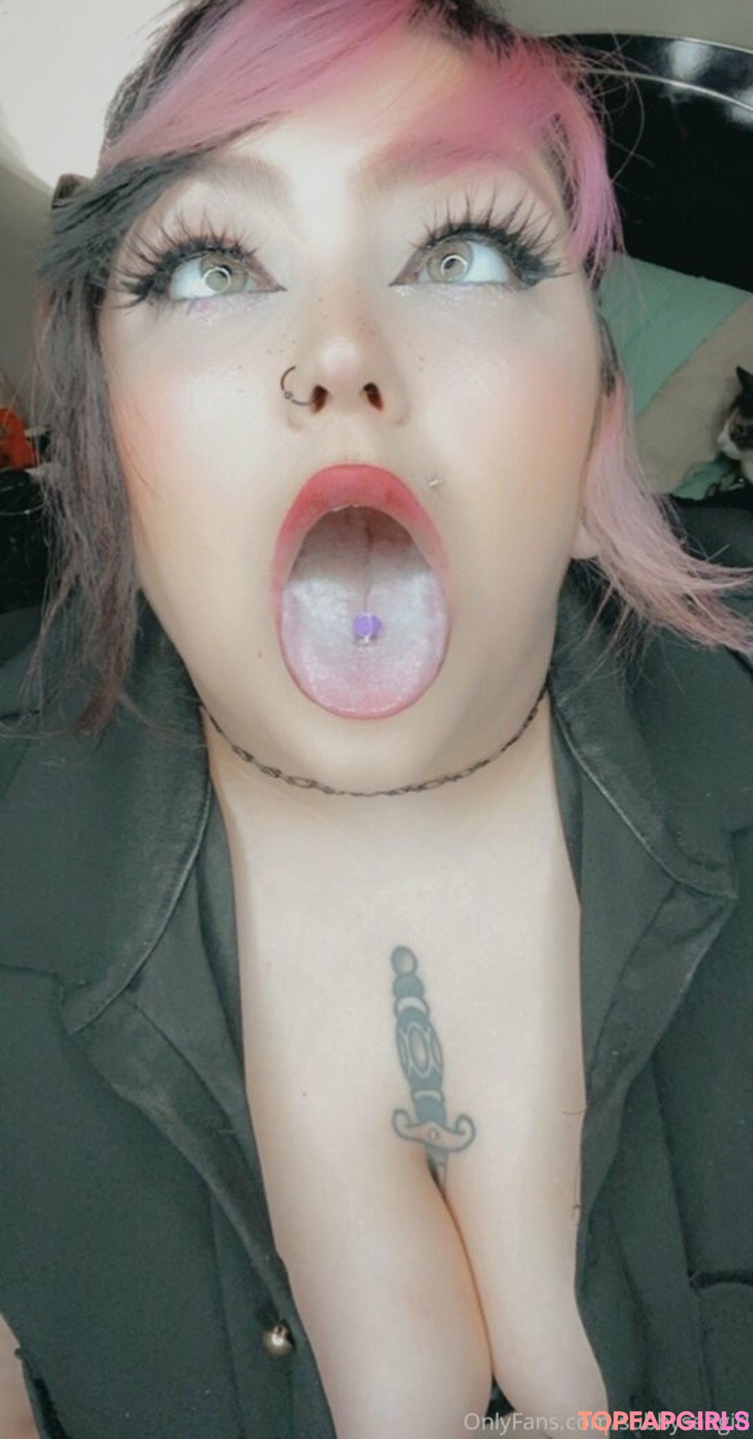 subbysadgirl hot star image