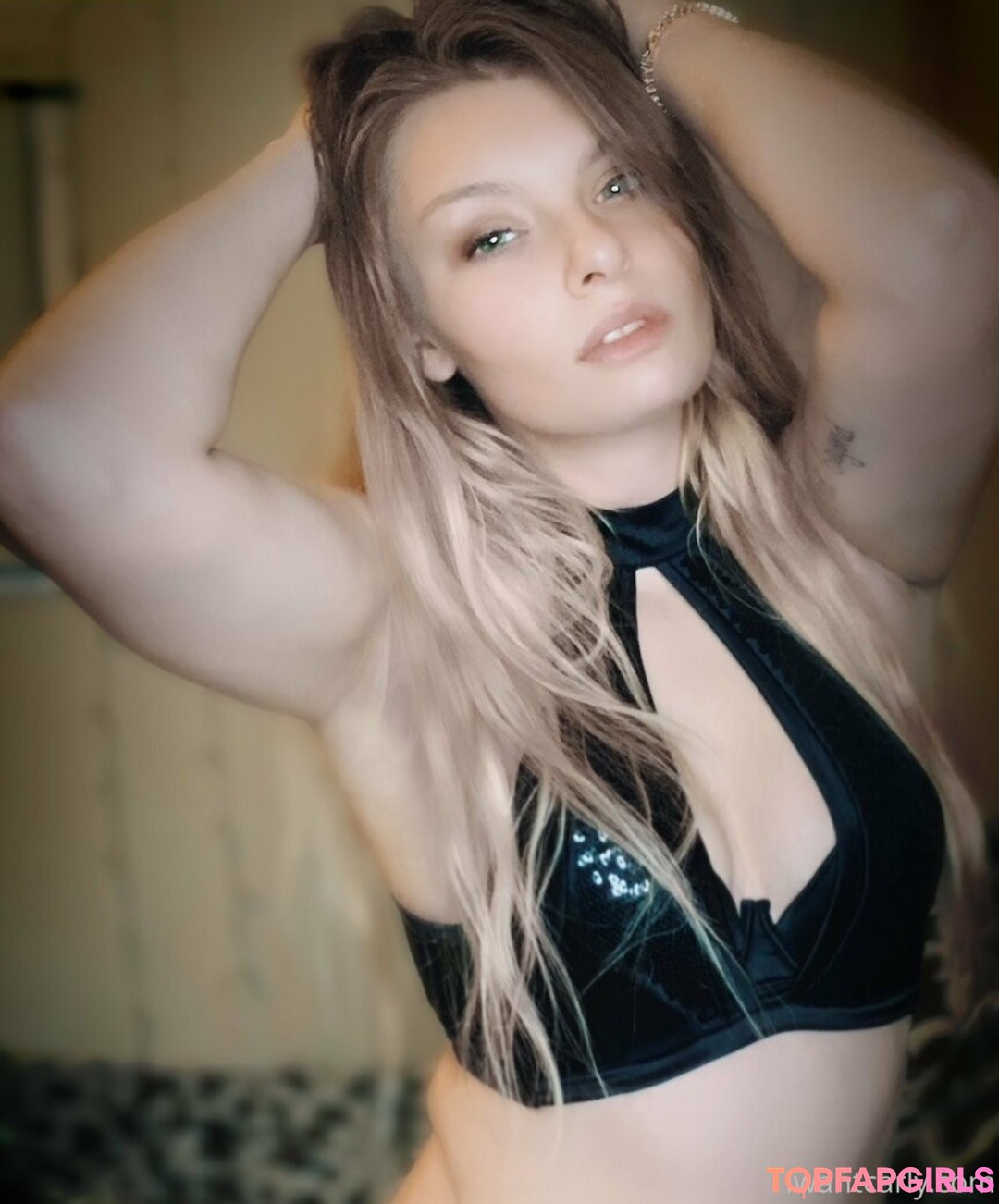 carlyraeofficial pornstar adult photo