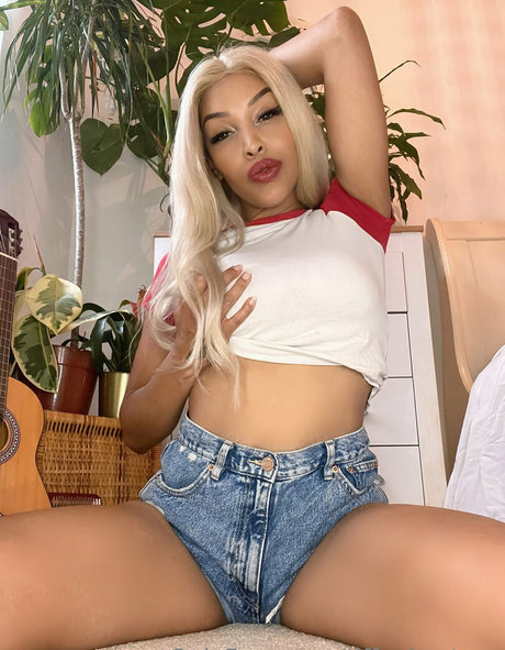 tiffanies toes erotic actress images