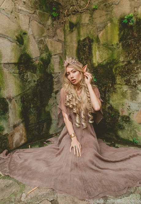 ashleylfrench exclusive model images