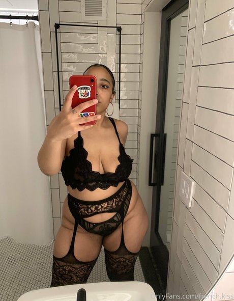 french kiss sexy model gallery