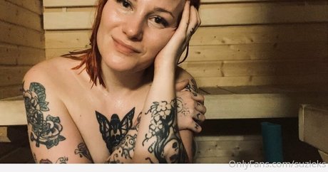 suzieks porn actress photos