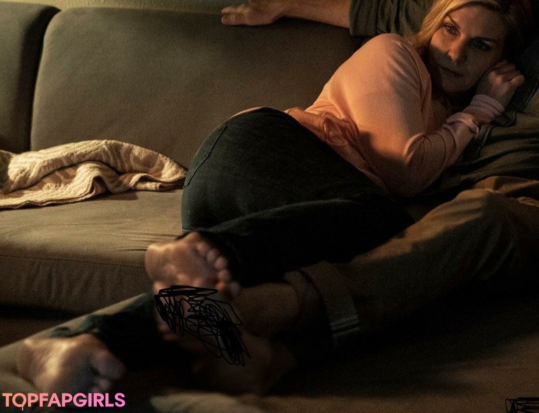 Rhea Seehorn model top galleries