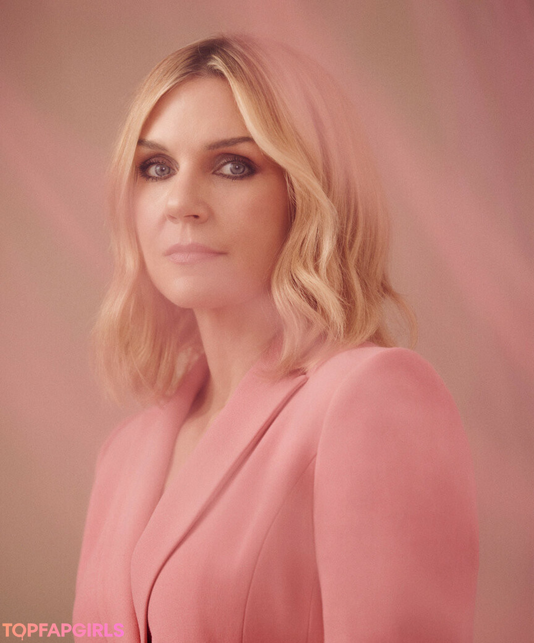 Rhea Seehorn nice model images