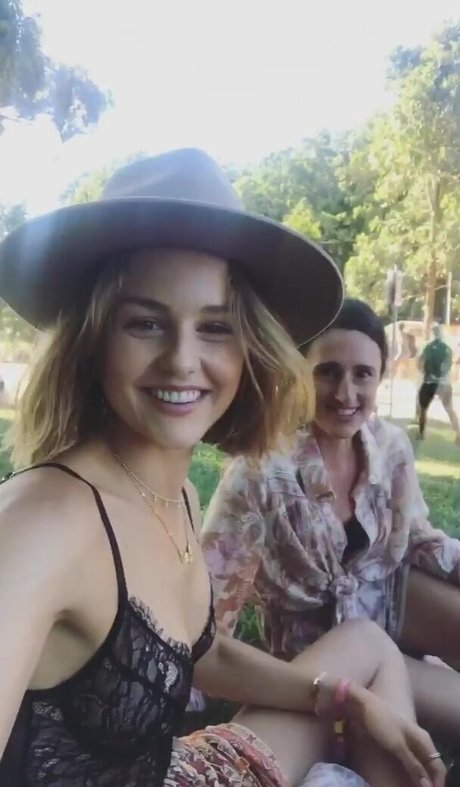 Isabelle Cornish exclusive actress picture