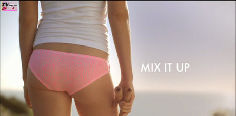 black hair milf onlyfans top photo