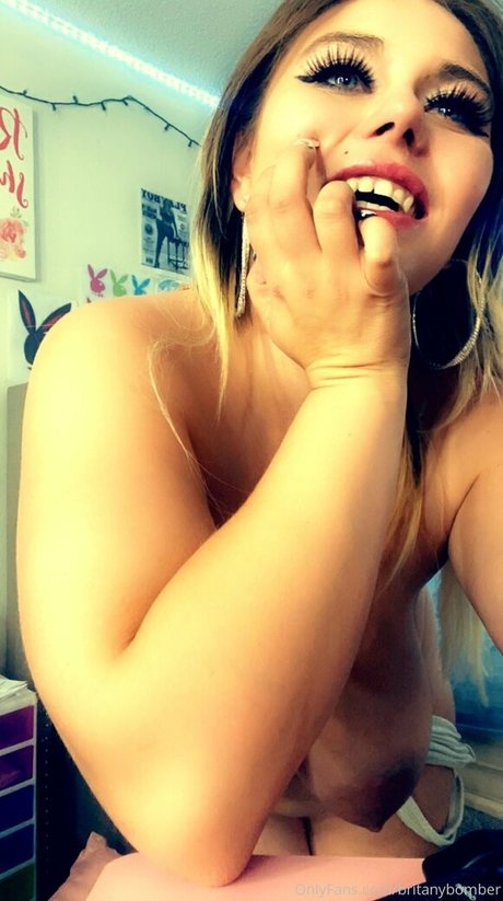 britanybomber sex model photo