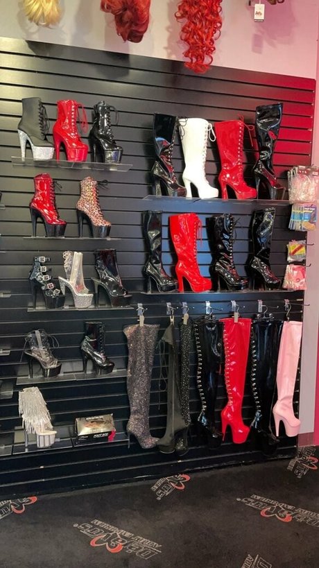 britanybomber art pornstar images