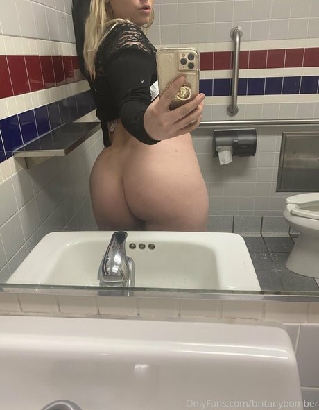 britanybomber model pornographic pics