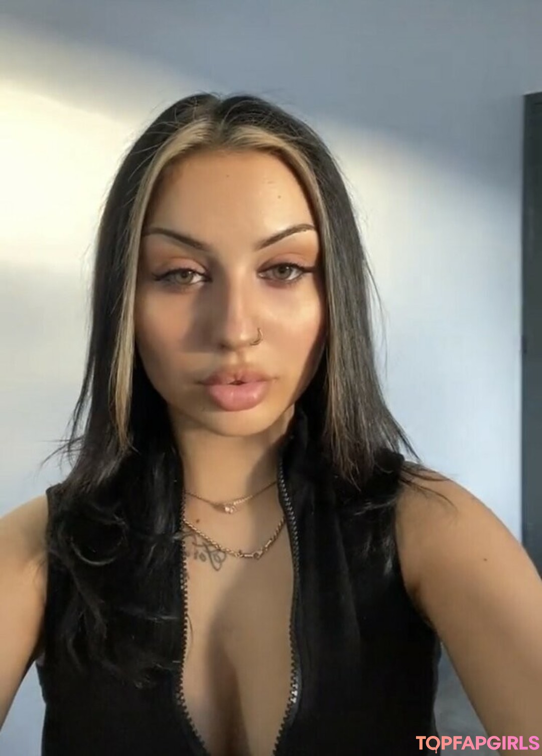 Kheyli pornstar nudes pics