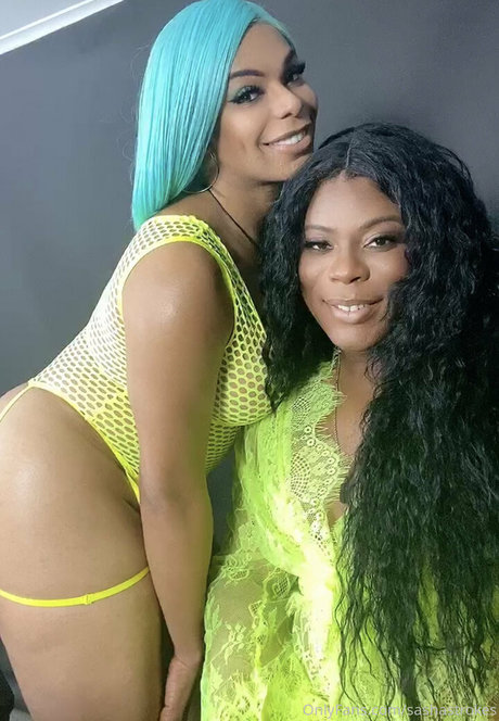 sashastrokes erotic pornstar photos