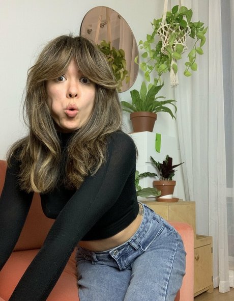 btsyourvirgogirlfriend model hd photos