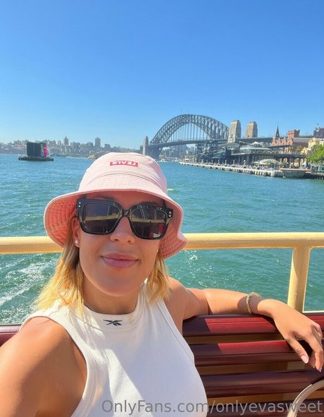 onlyevasweet pornstar hd photos