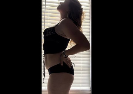 Gapeach713 porn actress img