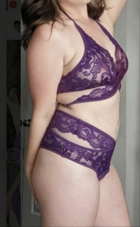 Gapeach713 erotic model picture