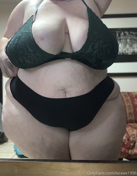 laceee1996 hd actress photos