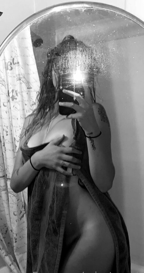 Tyarah Dziedzic sexy star archive