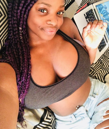 Itstaviaa pretty pornstar photo