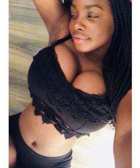 Itstaviaa nudes pornstar img