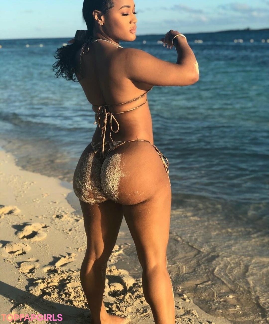 lesbian fisting onlyfans pornos archive