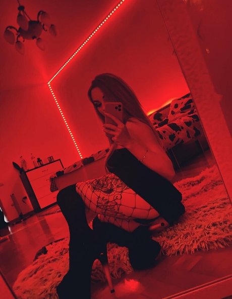 Alexx Collins star hd photo