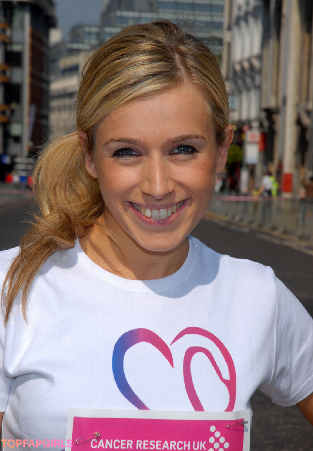 Lara Lewington star perfect pic