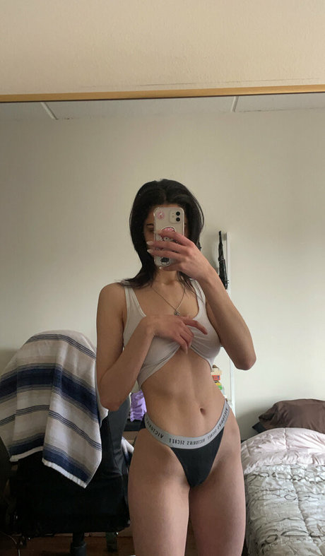 bbyhawa top profile image