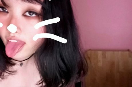 tinybooobs best model pics