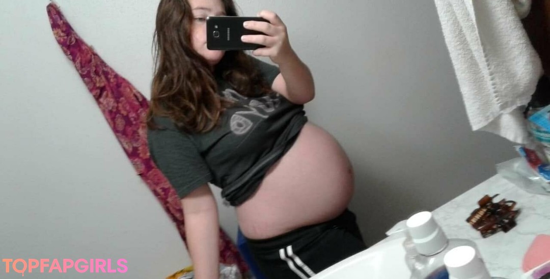 pregnantbailey star high quality pics