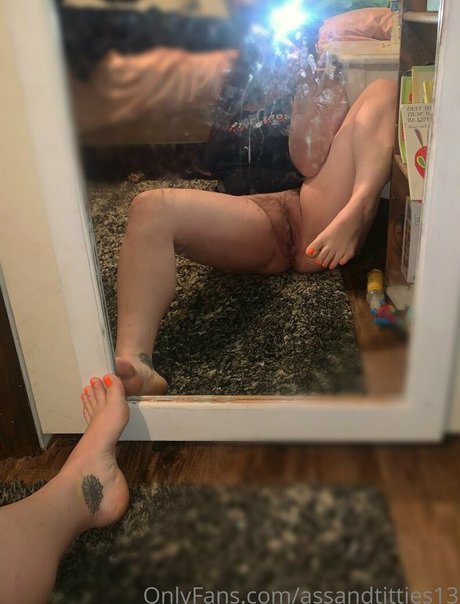 assandtitties13 nude model photos