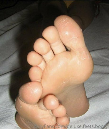 deluxe feets booty star naked image