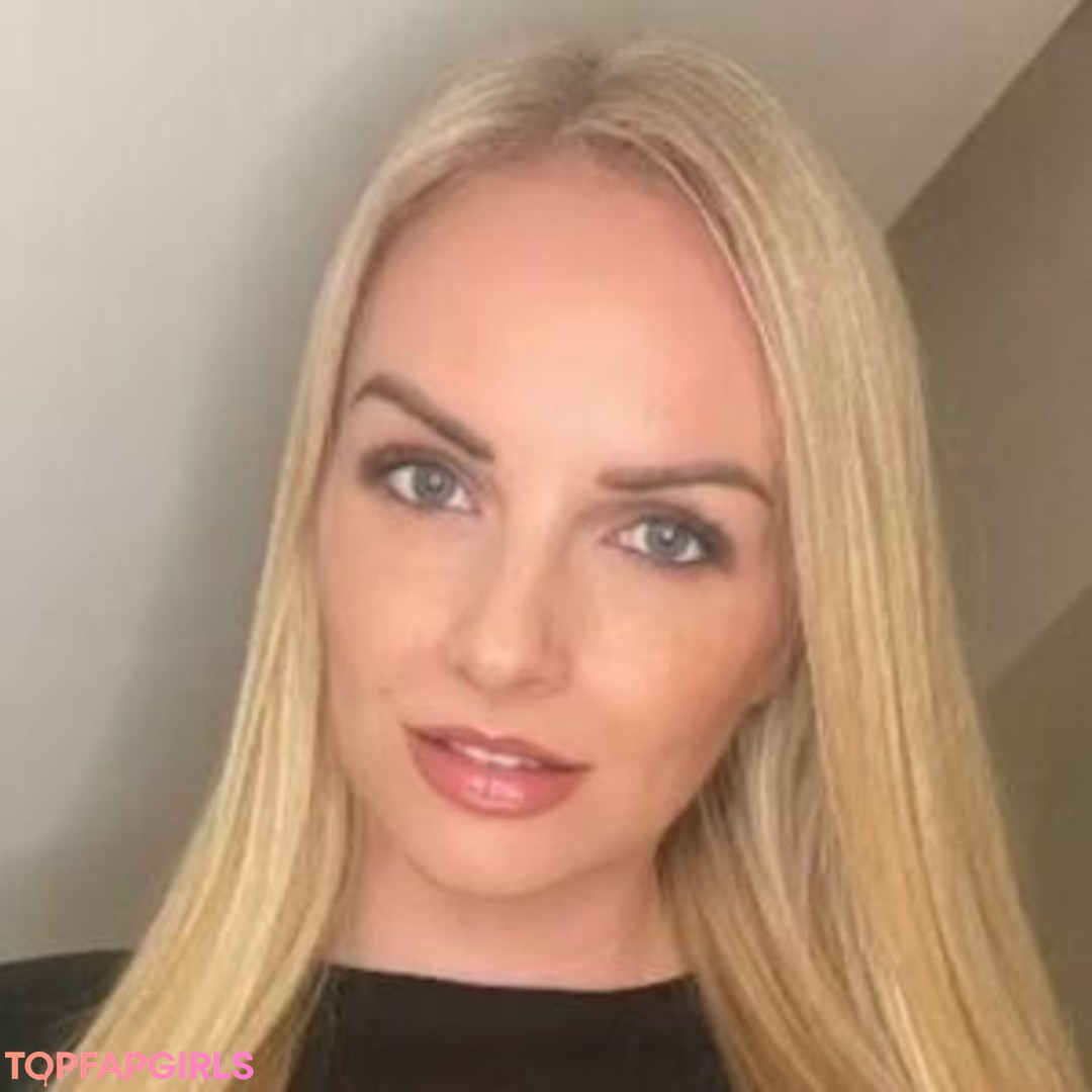 charlottewoodx sexy pornstar images