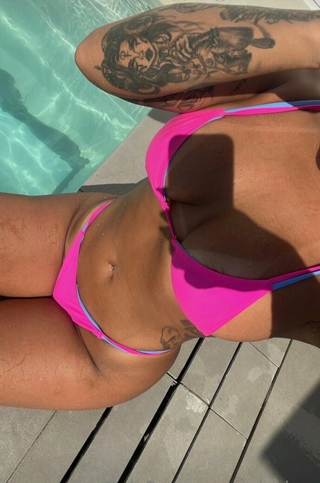 onlykimc pretty model gallery