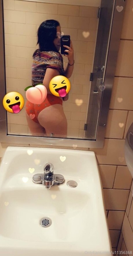 gothickitti exclusive pornstar img