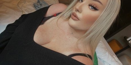 emss x art pornstar photo