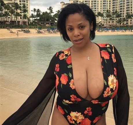 Clara Marie pornographic model photo