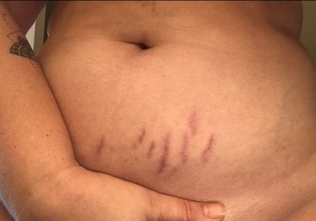 belly love naked model pics