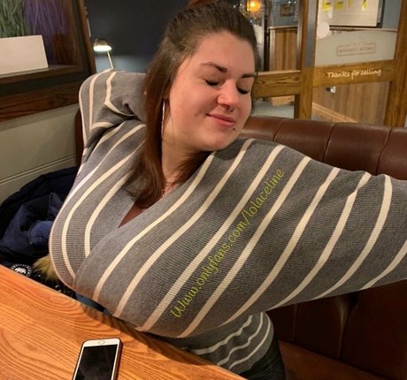 squat onlyfans hot sexy picture