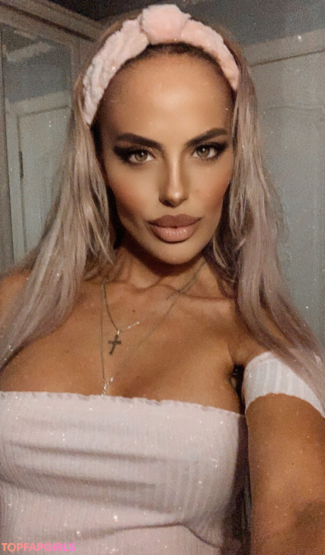 ellissexton model erotic pic