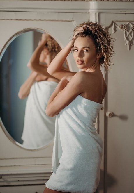 Beata W beautiful actress gallery