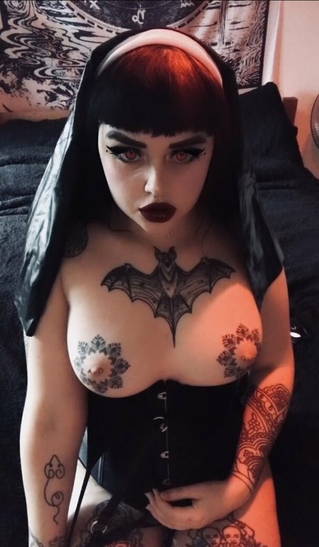 diilestrange naked star photo