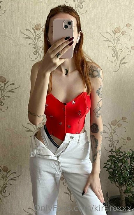 kiraroxxx model nude pictures