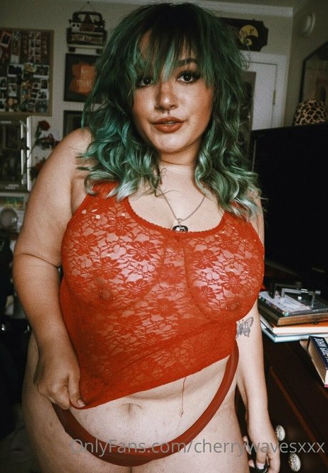 Cherrywavesxxx porn model pics