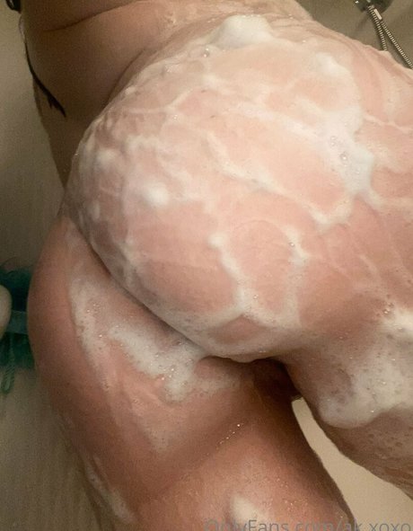 ak xoxo nude model gallery