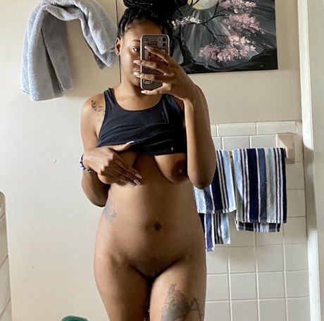 gothgoddess999 nudes model images