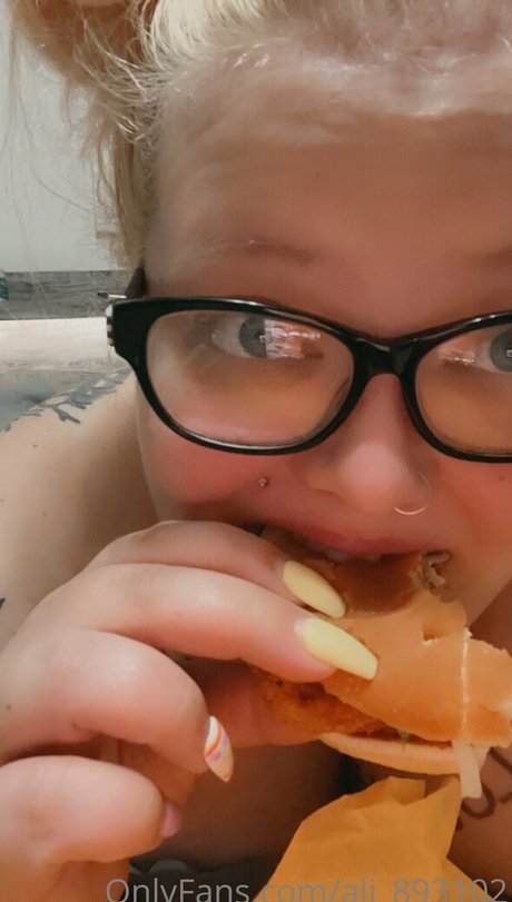 ali 893102 perfect star pic