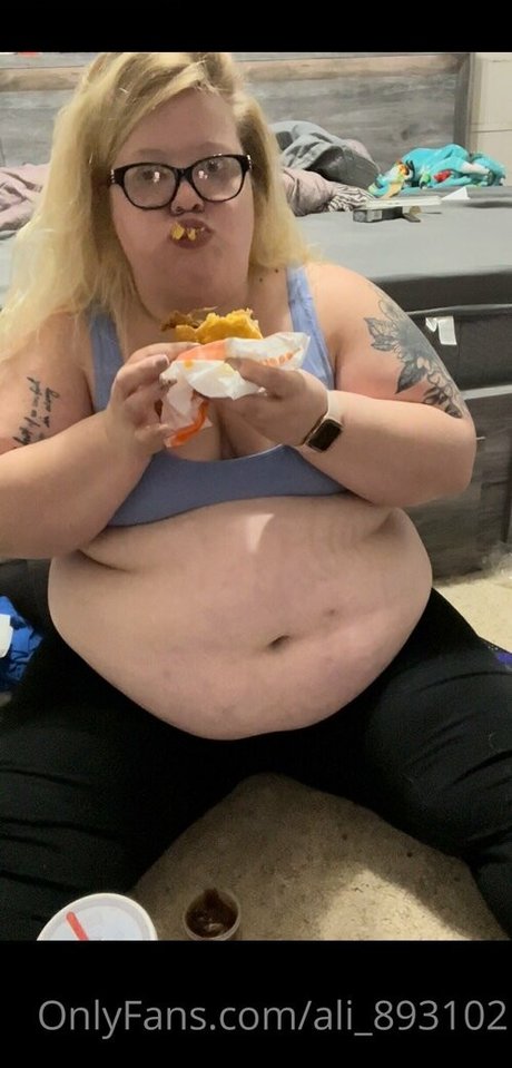 ali 893102 hot pornstar img